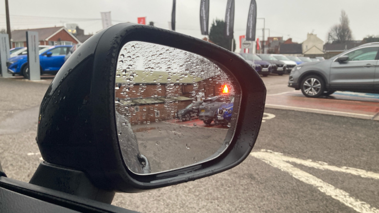 Nissan Juke 1.0 DiG-T Tekna 5dr Petrol Hatchback